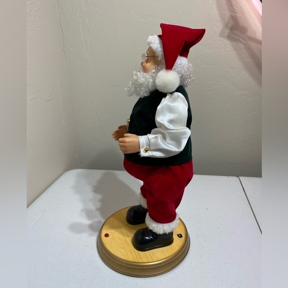 Musical Dancing Hip Swinging Santa Christmas North Pole Prod Gemmy. - Picture 6 of 10
